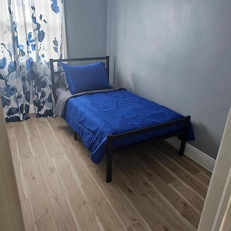 Small Cozy Room, Shared Bathroom Baltimore Eksteriør bilde
